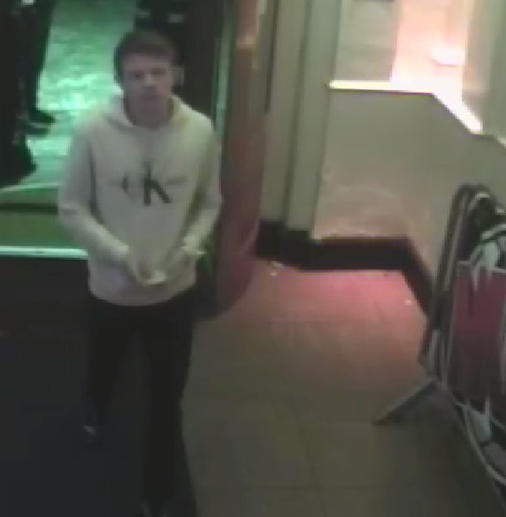 Officers release CCTV of a man they would like to speak to