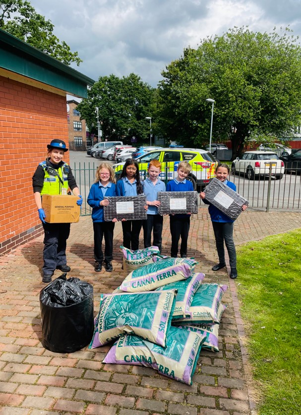 Primary schools with donations of compost