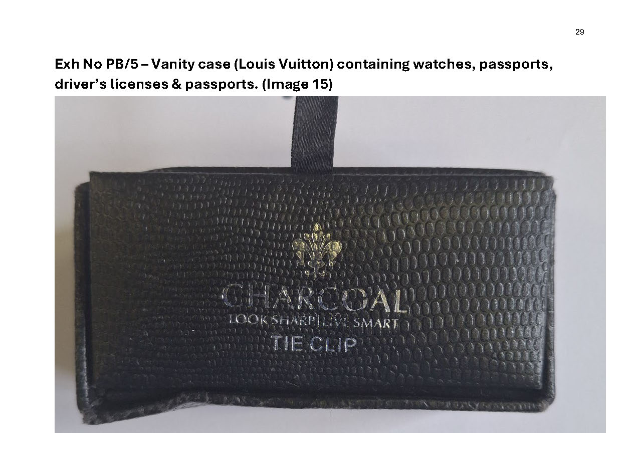 PB5 Louis Vuitton vanity case containing various items - 15.jpg