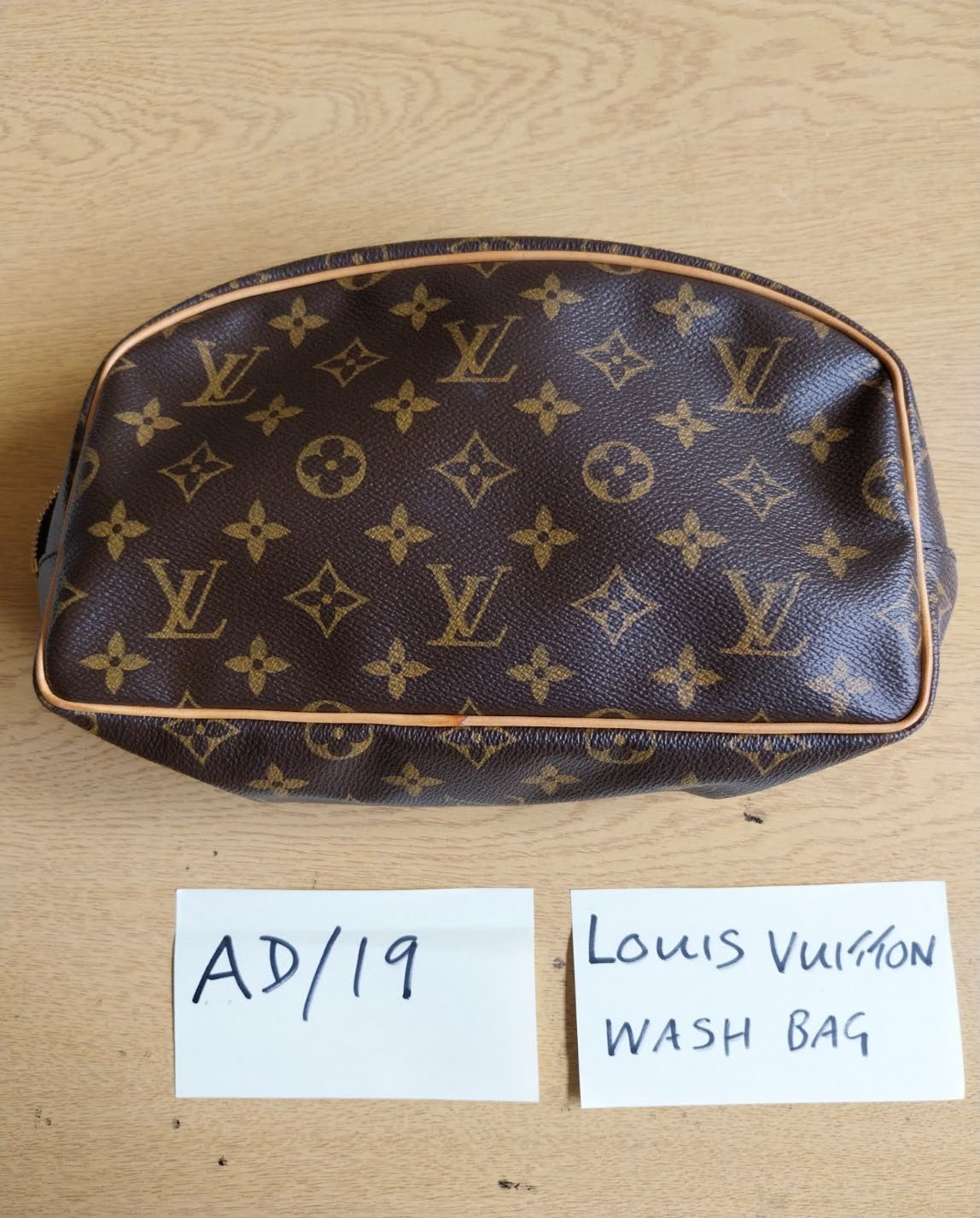 EXH JS05 Operation AMBLER - Handbags from Gas Street, Crabtree & Edgecombe Ct_Page_17_Image_0001.jpg