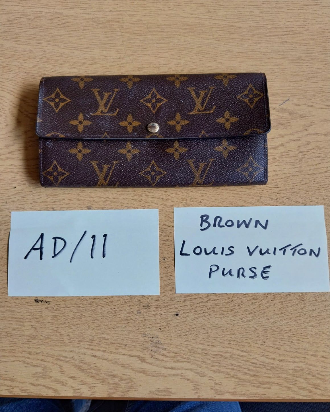 EXH JS05 Operation AMBLER - Handbags from Gas Street, Crabtree & Edgecombe Ct_Page_20_Image_0001.jpg