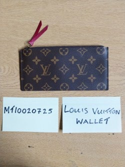 EXH JS05 Operation AMBLER - Handbags from Gas Street, Crabtree & Edgecombe Ct_Page_21_Image_0002.jpg