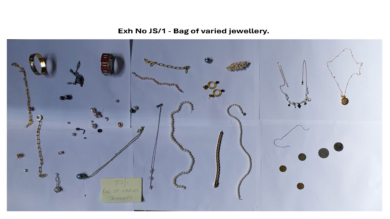 JS1 bag of varied jewellery 1.jpg