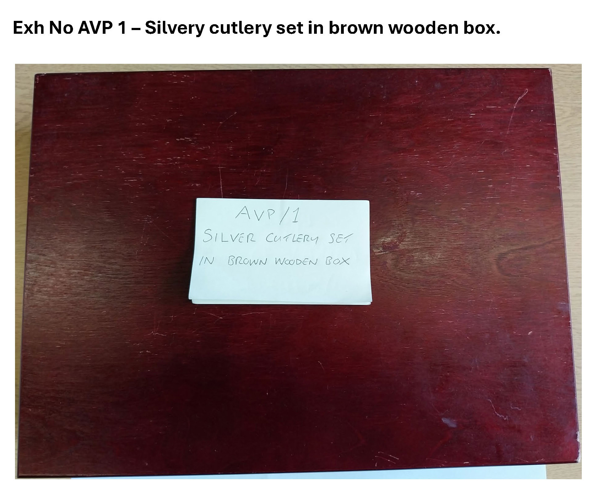 AVP1 - Silvery cutlery set in brown wooden box 2.jpg